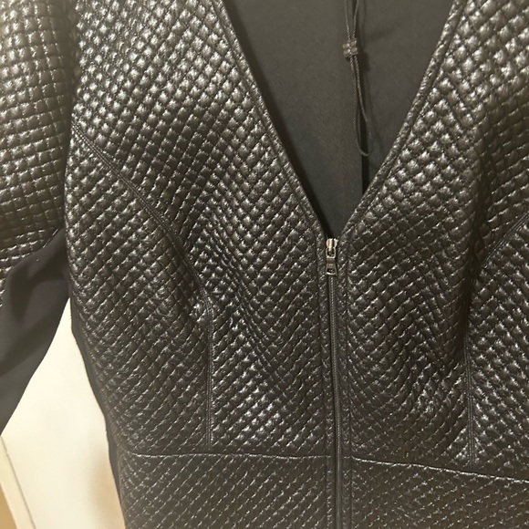 Bcbg faux leather peplum style jacket blazer. - Picture 6 of 7